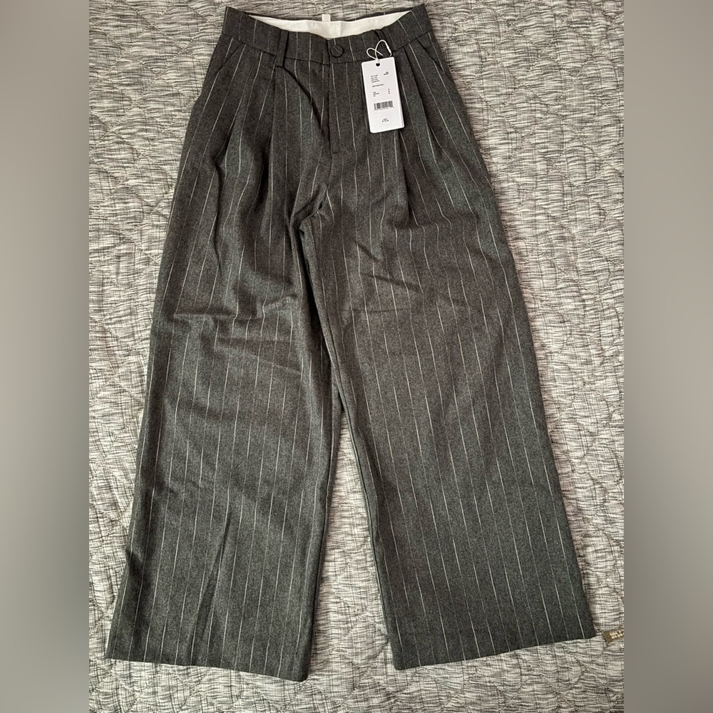 LeAL.X High Rise Wide Leg Gray Stripped Trousers Sz 8 NWT | High Rise Trousers- - Picture 8 of 9